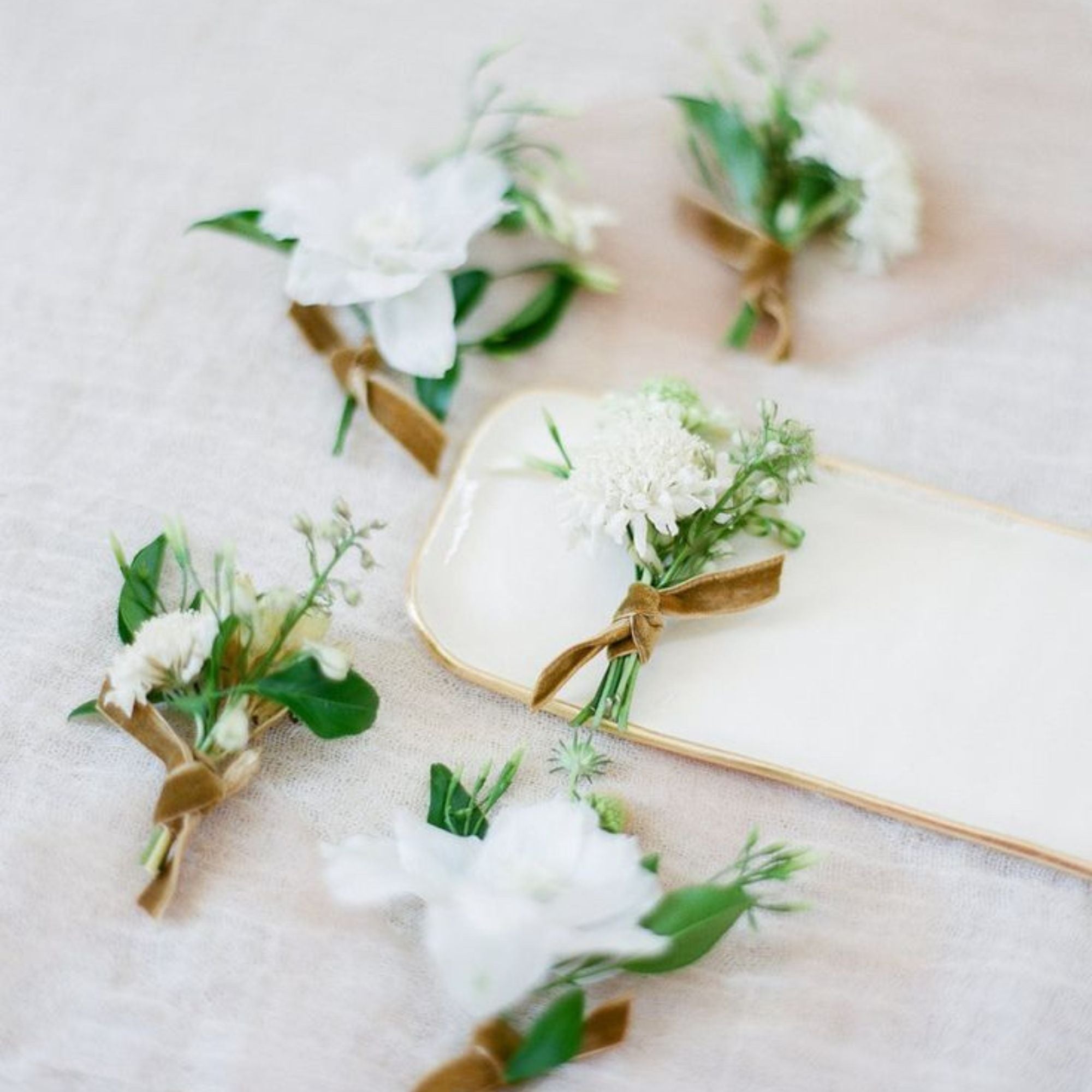 Buttonholes & Corsages